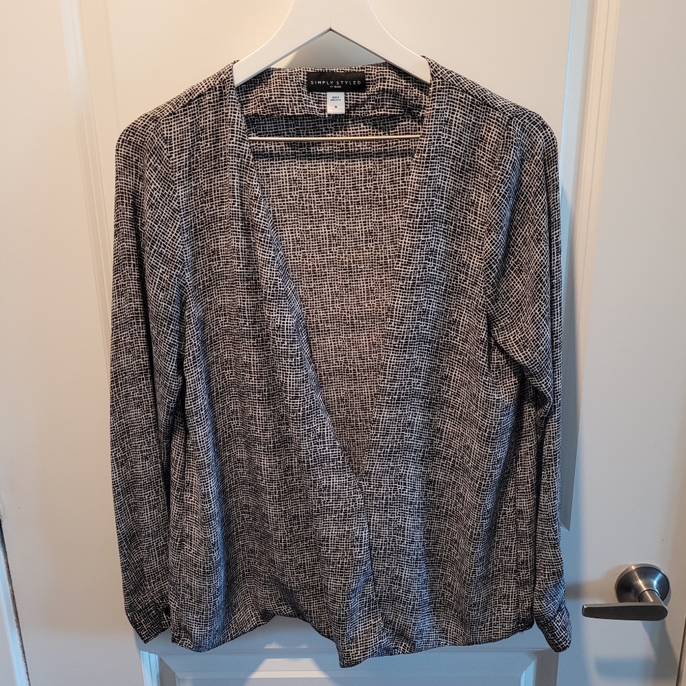 Black and White patterned dress blouse